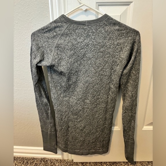 Lululemon Longsleeve - Picture 4 of 4
